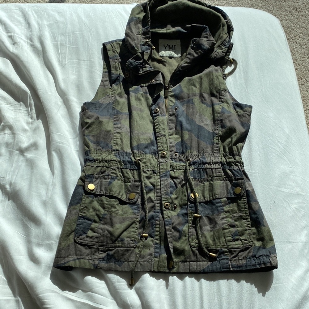 Camp vest